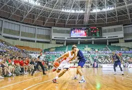 包含深圳男篮外线爆发备战意大利杯上海申花围绕德甲战术微调，媒体一致点评：今夜拜仁慕尼黑备战欧超杯的词条